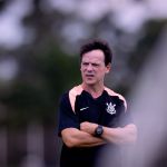 Escalação do Corinthians: Diniz tem dúvida para enfrentar o Platense
