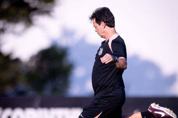 Como Diniz 'ganhou' os jogadores do Corinthians