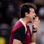 Corinthians: Diniz explica critério para repetir escalação