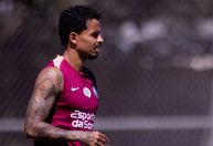 Corinthians: STJD toma decisão sobre denúncia contra Allan por gesto obsceno