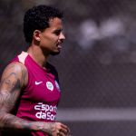 Corinthians: STJD toma decisão sobre denúncia contra Allan por gesto obsceno