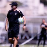 Corinthians: treino tem conversa de Diniz com Memphis, ausências e mais