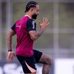 Corinthians: Memphis inicia transição e avança em recuperação