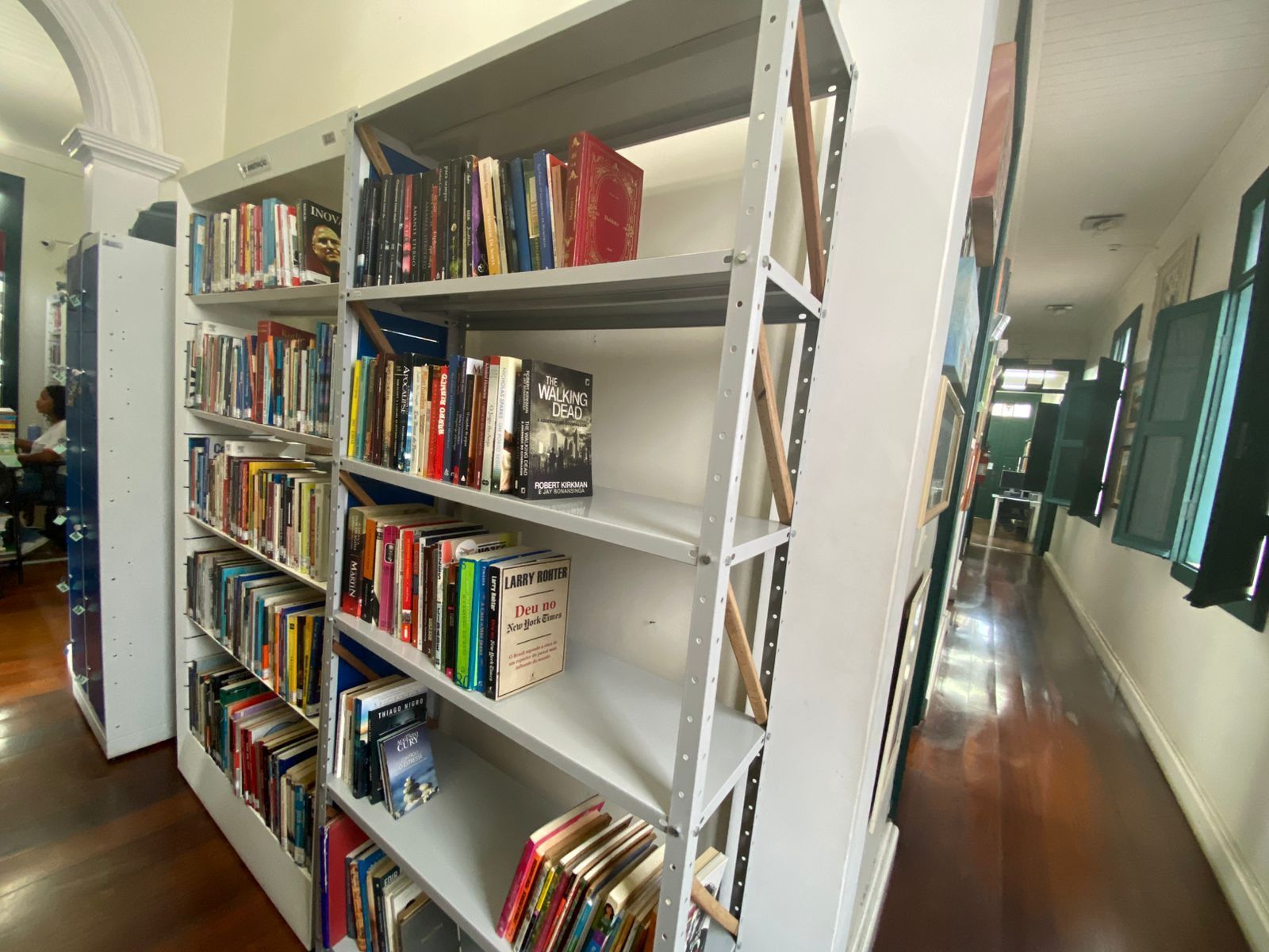 Biblioteca de Varginha realiza troca de livros até esta quarta-feira