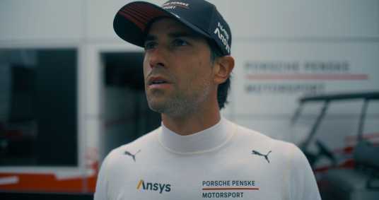 Felipe Nasr, piloto da Porsche, em '2DIE4'