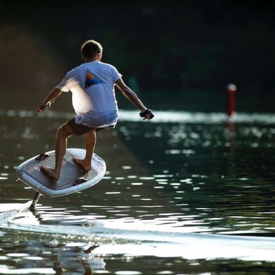 Hydrofoil acelera e redefine os esportes de vento