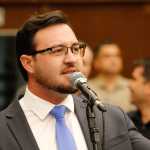 A mudança de rota da candidatura do afilhado político de Nikolas Ferreira