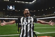 Ídolo do Atlético, Hulk é homenageado e recebe a Medalha da Inconfidência