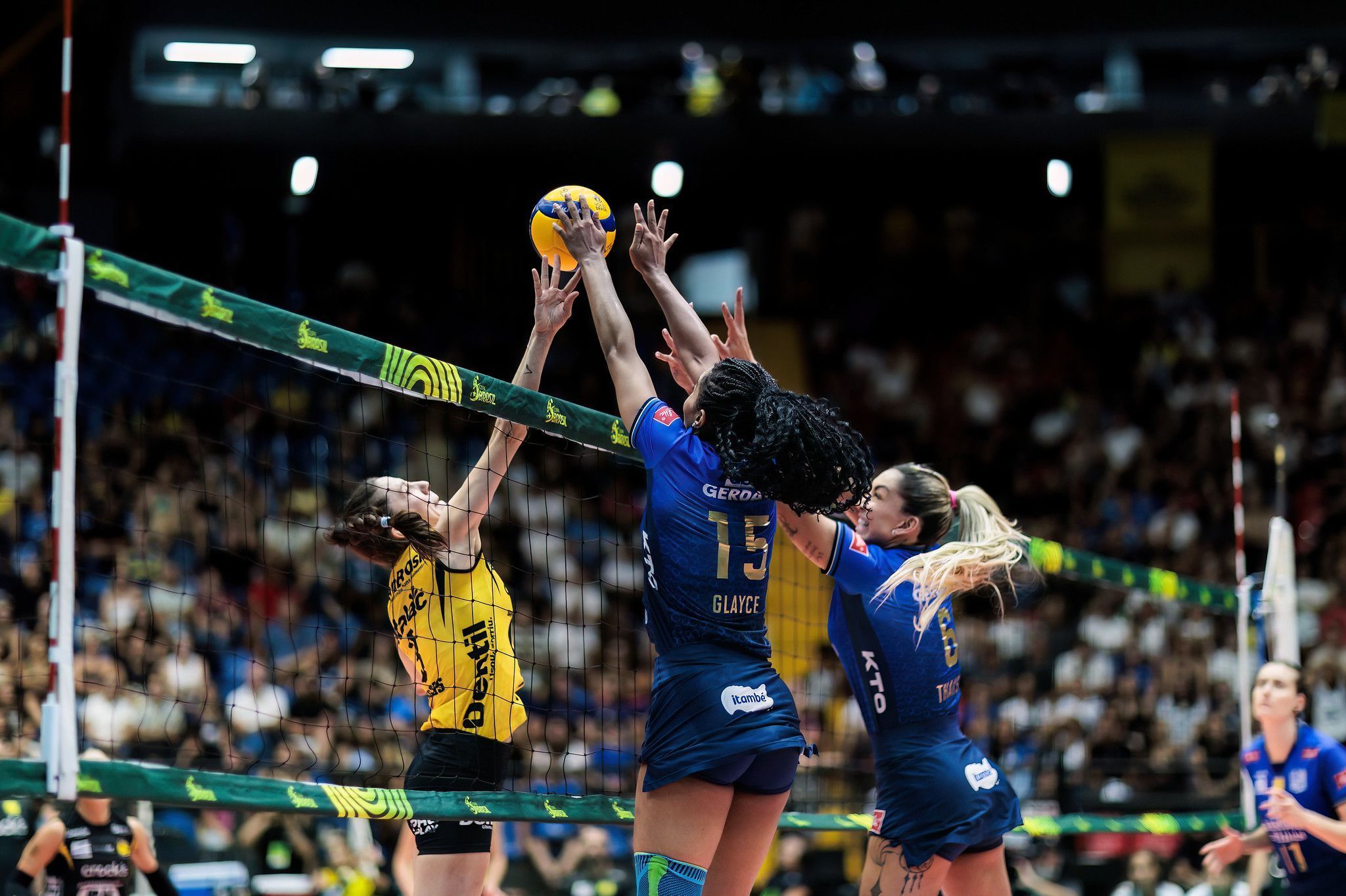 ‘Clássico pão de queijo’ na final: Minas e Praia retomam protagonismo no vôlei