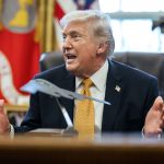 Em meio a impasse, Trump acusa Irã de 'chantagem' no Estreito de Ormuz