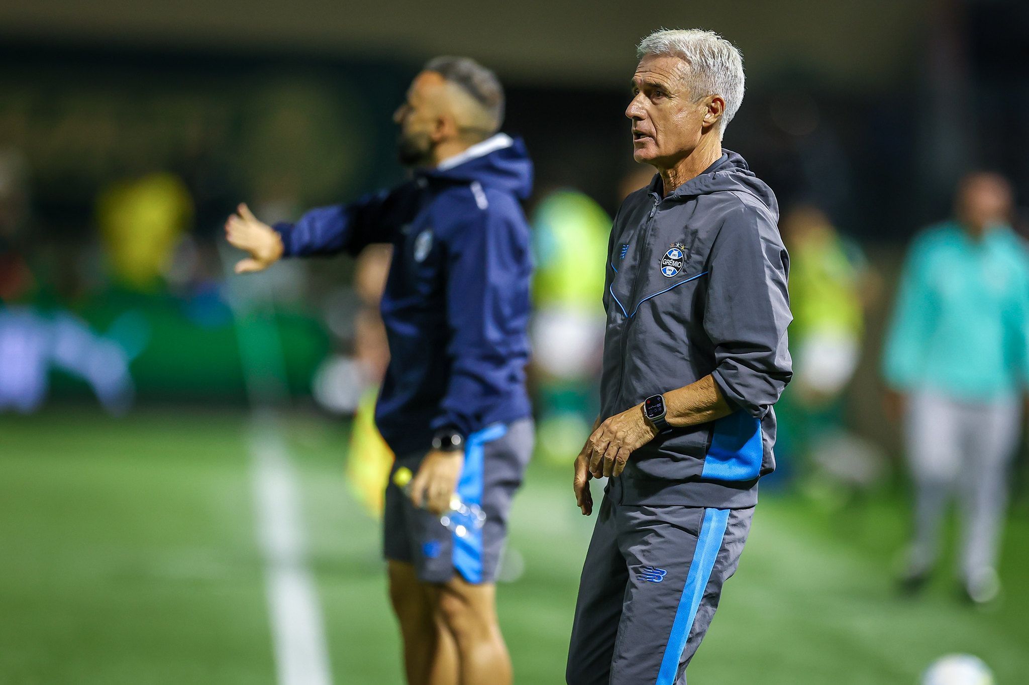 Grêmio: Luís Castro detona arbitragem e desabafa após derrota para o Palmeiras