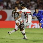 Titular do Cruzeiro reclama de decisão da arbitragem em goleada do São Paulo