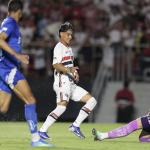 Com show de Ferreirinha, Cruzeiro é goleado pelo São Paulo e segue no Z4 do Brasileirão