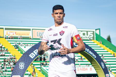 Camutanga antes de partida entre Vitória e Chapecoense