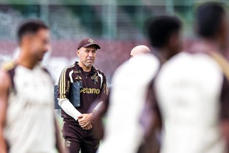 Leonardo Jardim estreia no comando do Flamengo na Libertadores