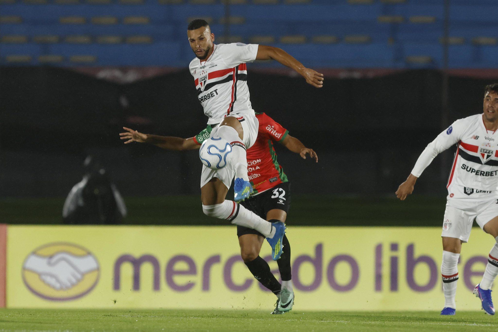 Quanto o São Paulo ganhou com vitória sobre Boston River na Sul-Americana