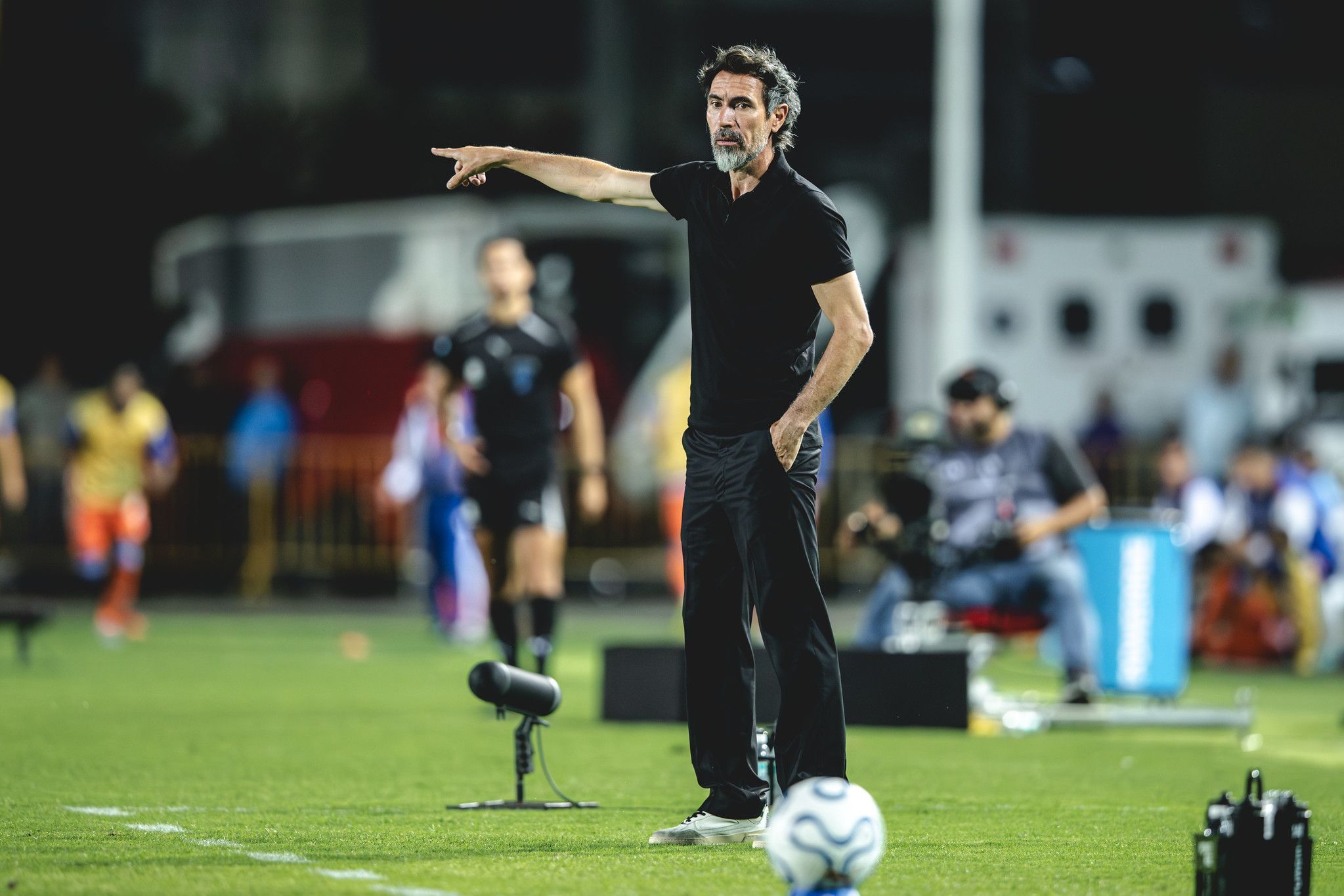 Atlético seguirá com reservas na Sul-Americana? Eduardo Domínguez responde