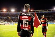 STJD diminui suspensão de Carrascal, do Flamengo, por expulsão contra o Corinthians