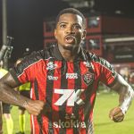 A multa que o Vitória precisará pagar caso Cacá jogue contra o Corinthians