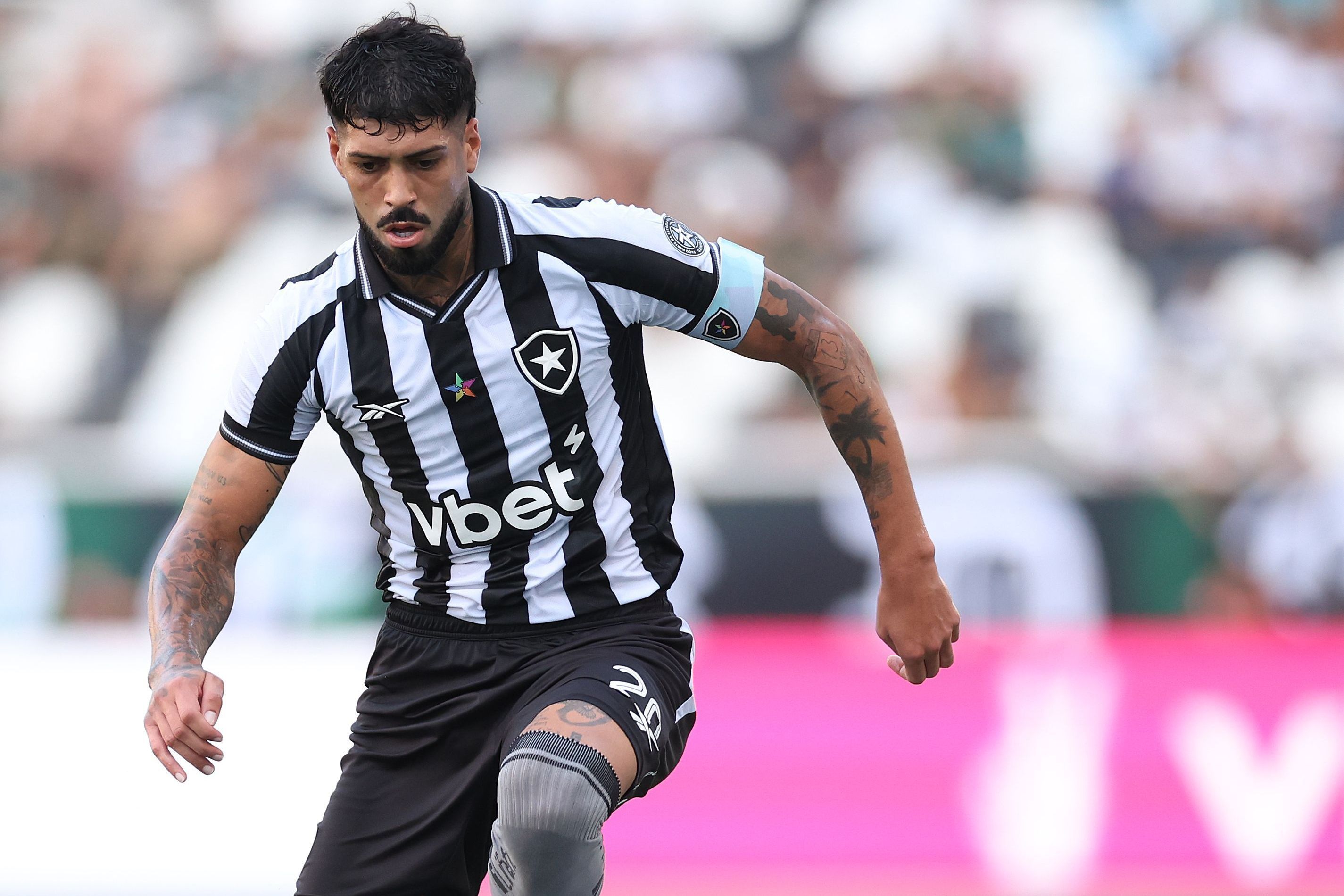 Avanço do Palmeiras por Barboza não anula nova contratação para defesa