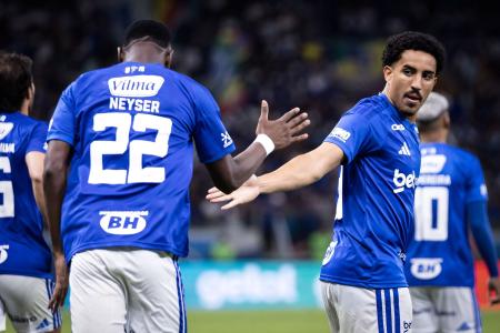 Néiser e Christian marcaram os gols do Cruzeiro contra o RB Bragantino