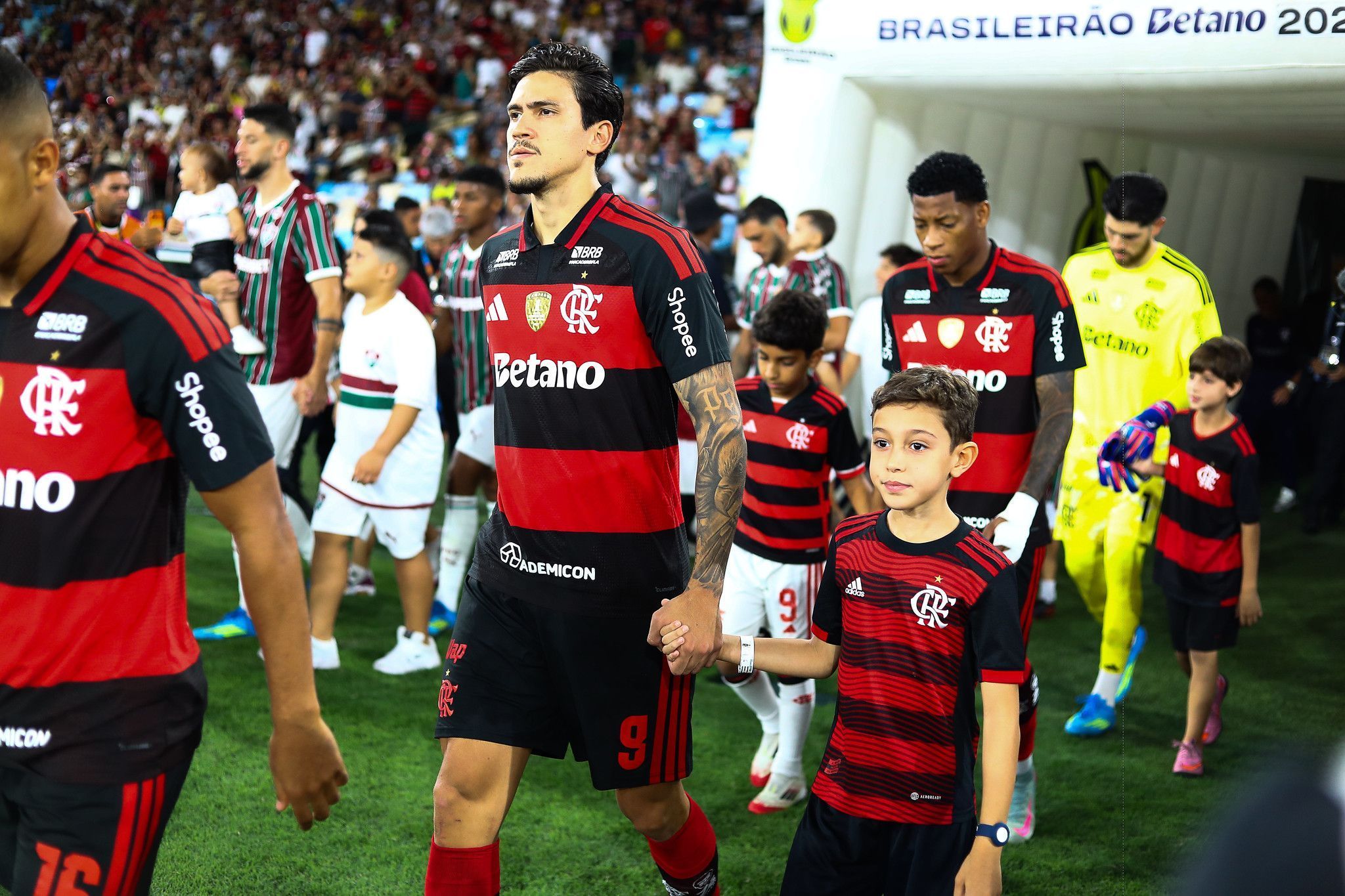 Jornal espanhol põe Pedro entre alternativas para 'camisa 9' de Ancelotti na Copa