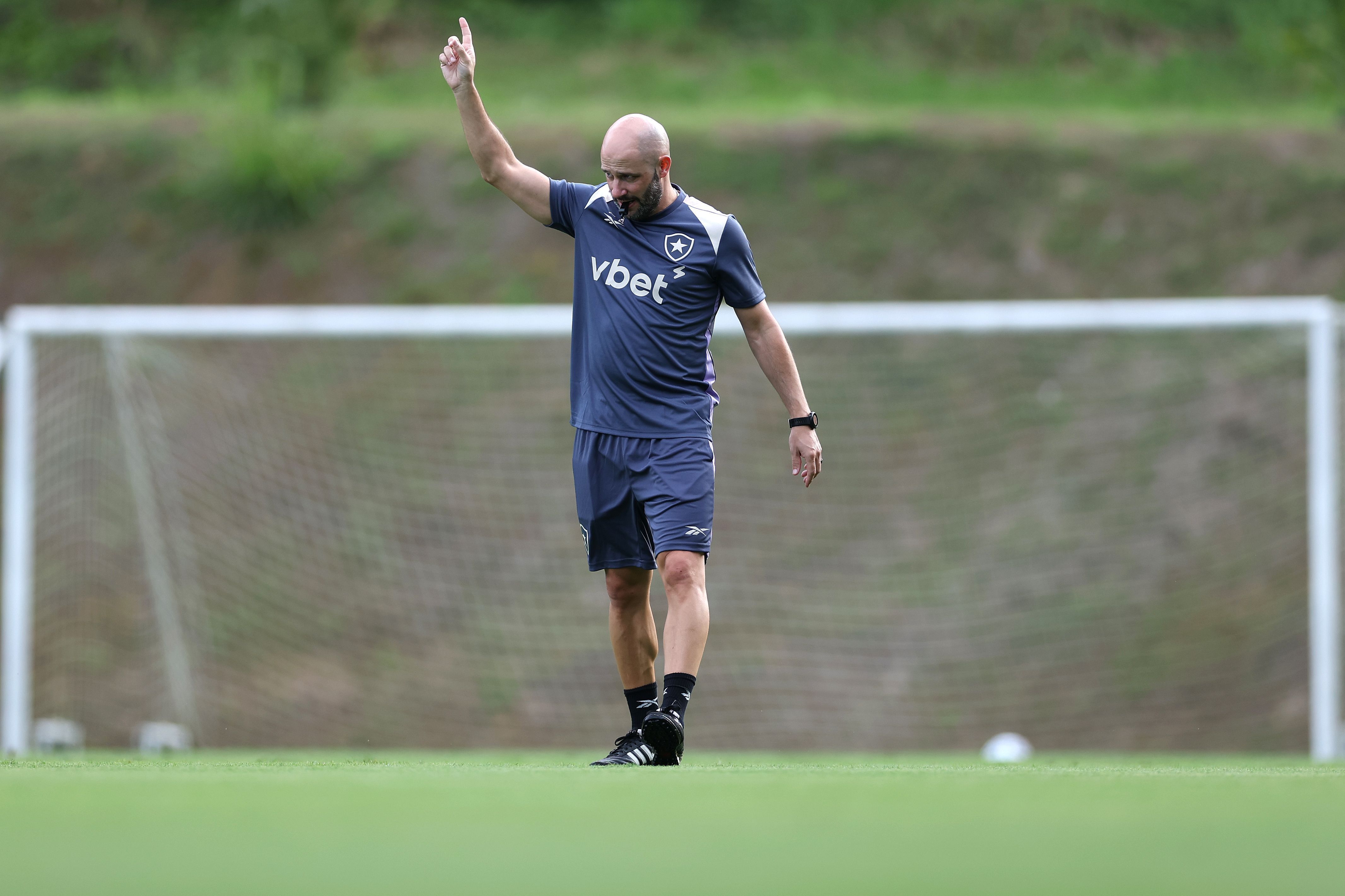 Escalação do Botafogo: Franclim conta com retornos diante do Racing