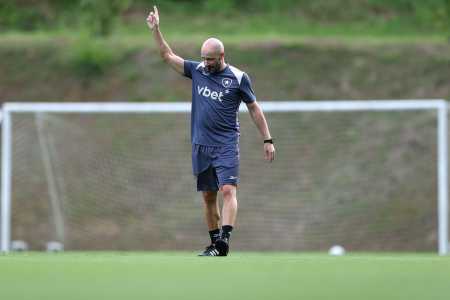 Franclim Carvalho em atividade do Botafogo