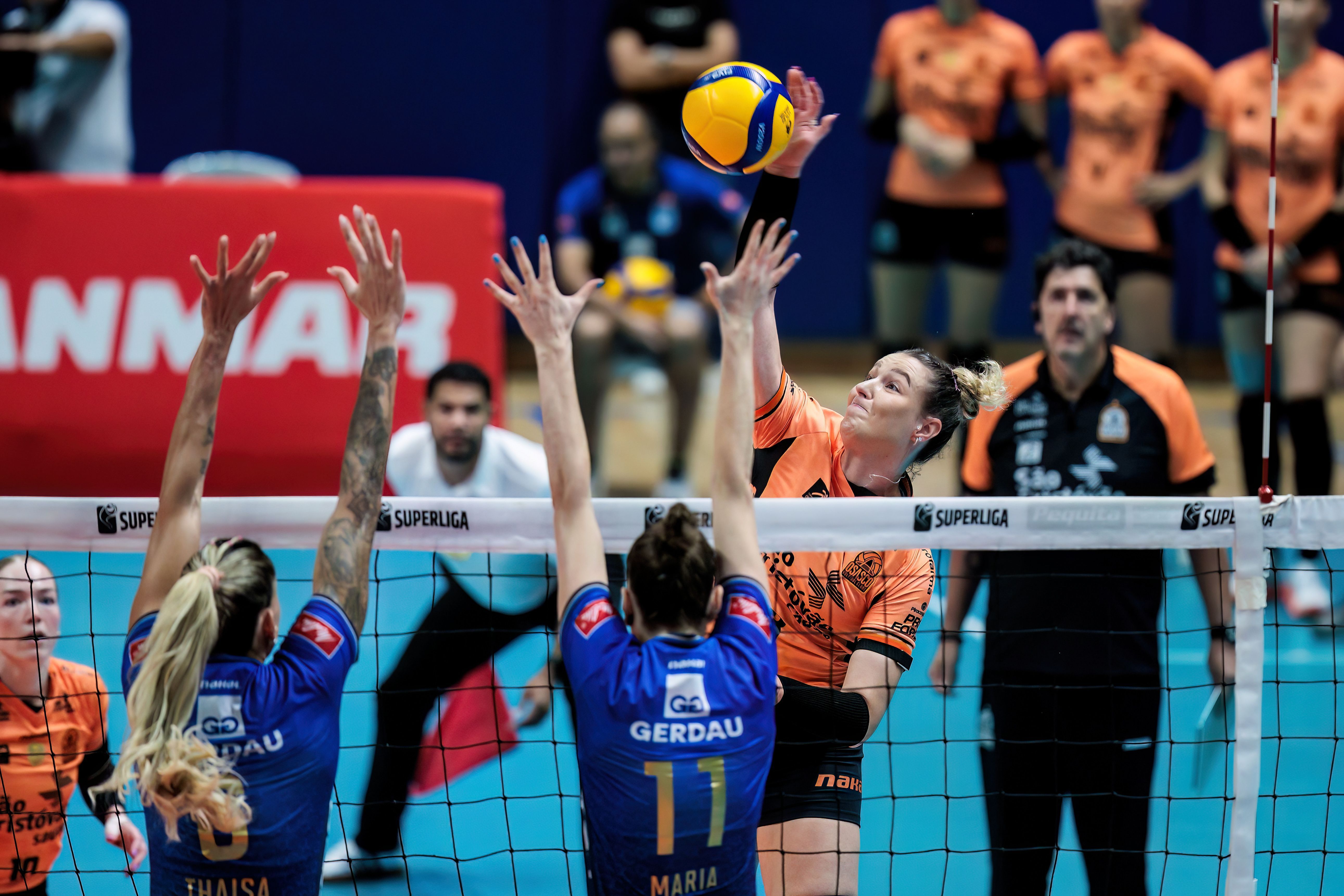 Gerdau Minas enfrenta Osasco para se manter vivo na Superliga Feminina