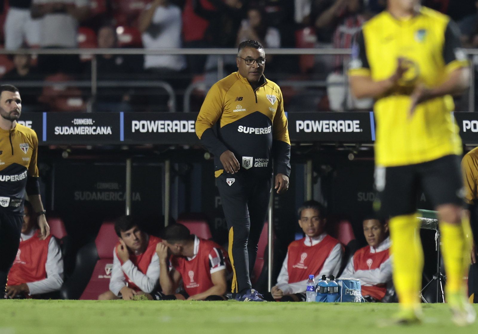 Roger Machado abre o jogo sobre vaias mesmo com vitória do São Paulo: 'Justas'
