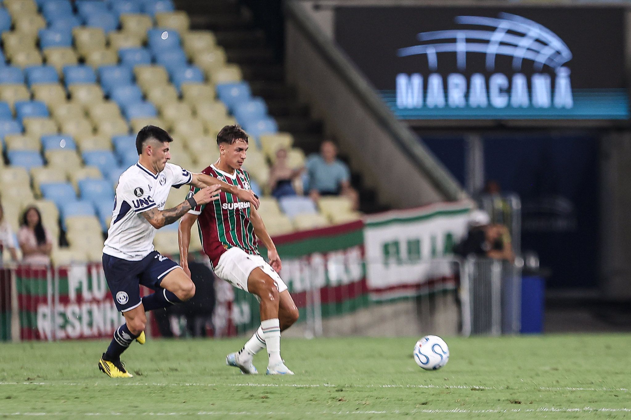 Em lambança, Fluminense leva a virada e perde para o Rivadavia em casa na Libertadores