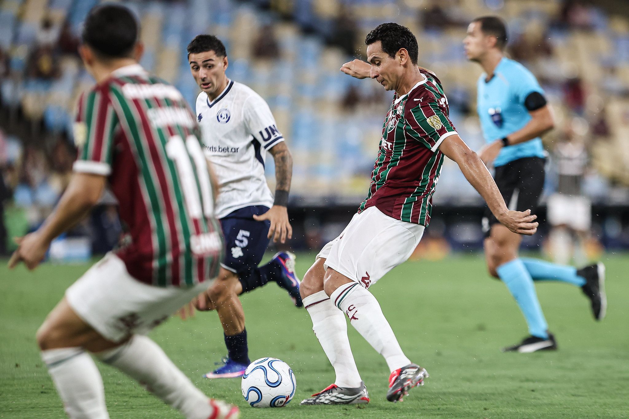 Rival do Fluminense, time argentino poupou titulares por vaga na Copa Libertadores