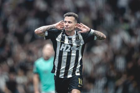 Bernard provocou a torcida do Galo, que o criticava, após marcar