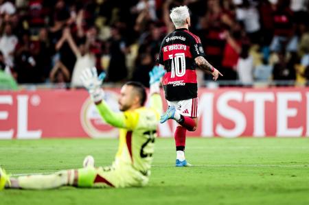 Flamengo x Medellín: Echaux lamenta o gol de Arrascaeta • Gilvan de Souza/Flamengo