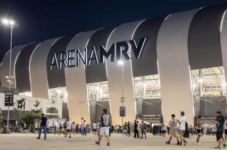 Torcida do Atlético na esplanada da Arena MRV