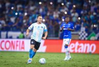 Luís Castro promete mudanças no Grêmio e explica problemas no meio-campo