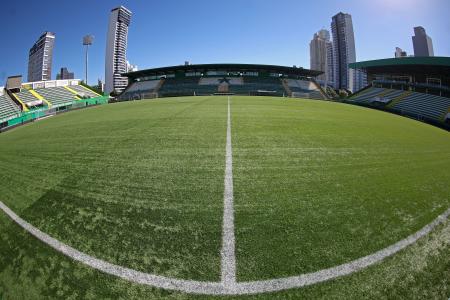 Confronto acontece na Arena Condá, em Chapecó