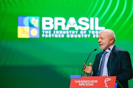 O presidente Luiz Inácio Lula da Silva em Hanôver, na Alemanha
