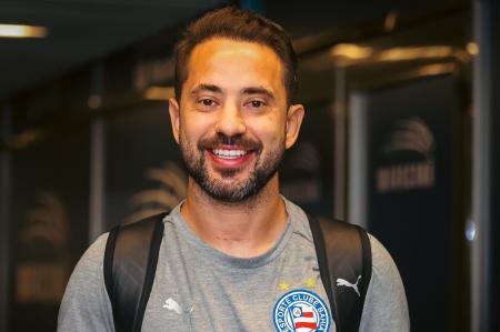 Everton Ribeiro antes de duelo entre Bahia e Flamengo no Maracanã