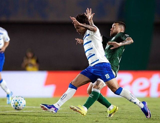 Cruzeiro leva gol no fim e empata com Goiás pela Copa do Brasil