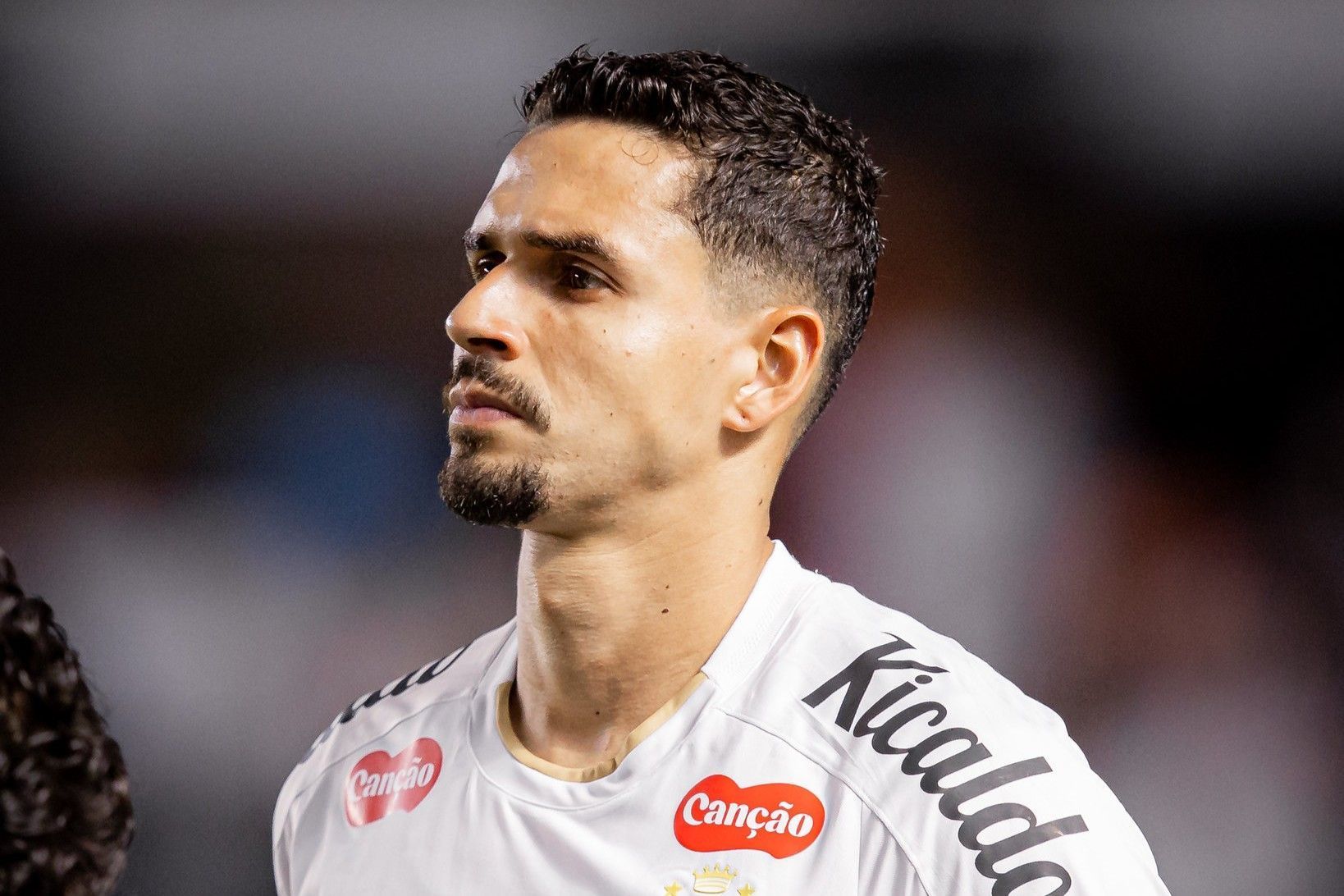 Titular do Santos reage a protesto de torcedores