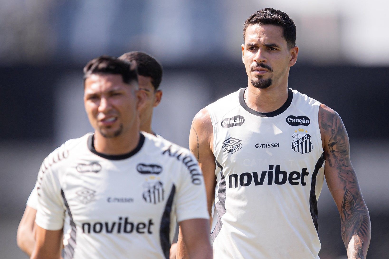 Escalação do Santos: Cuca prepara mudanças para enfrentar o Bahia