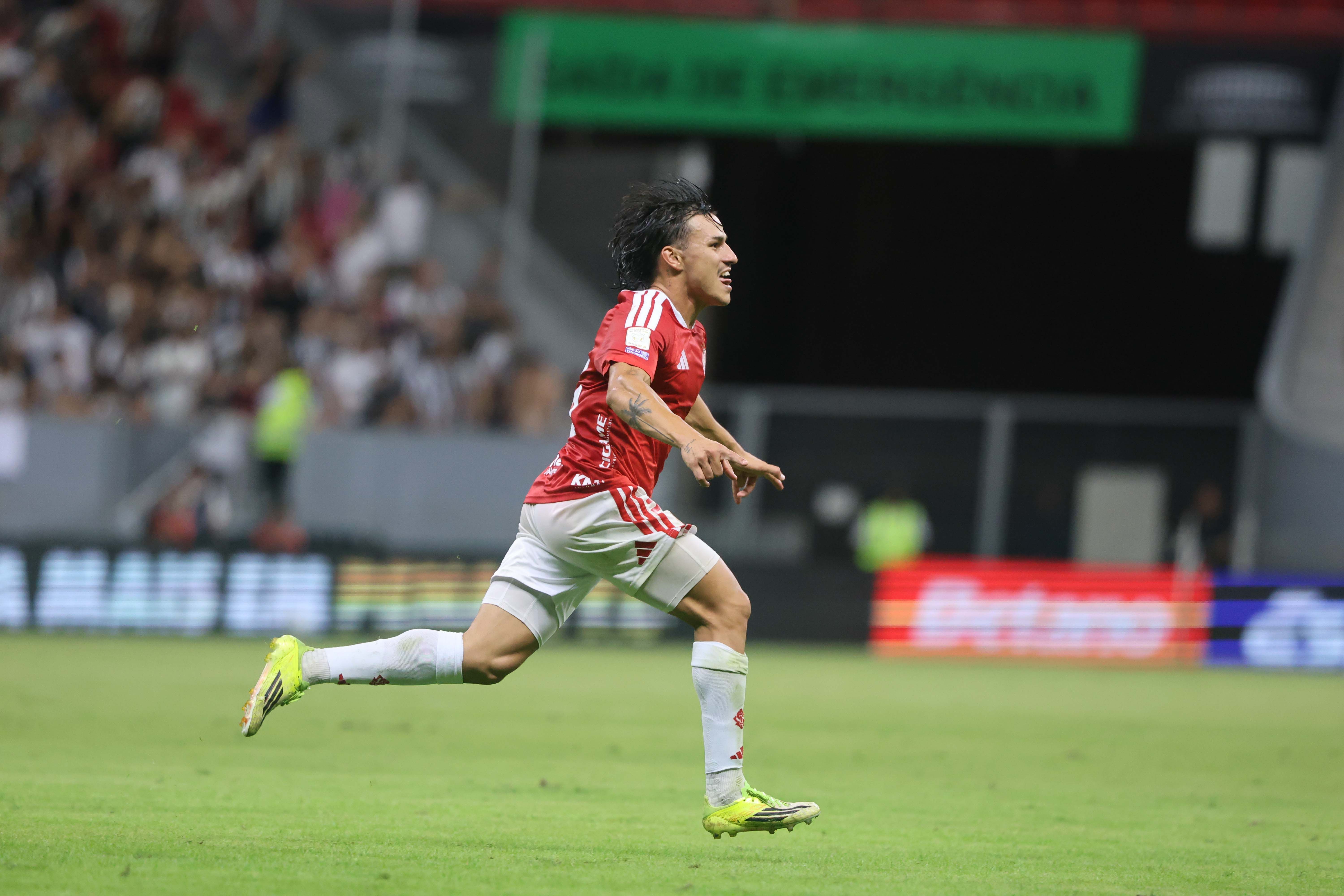 Goleador, Bernabei reage a empate do Inter contra o Botafogo pelo Brasileiro