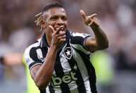 De volta: Danilo se reapresenta e treina com o grupo principal do Botafogo