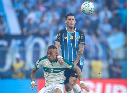 Lucas Uebel/Grêmio • Grêmio e Coritiba duelaram em Porto Alegre pela 13ª rodada do Brasileirão