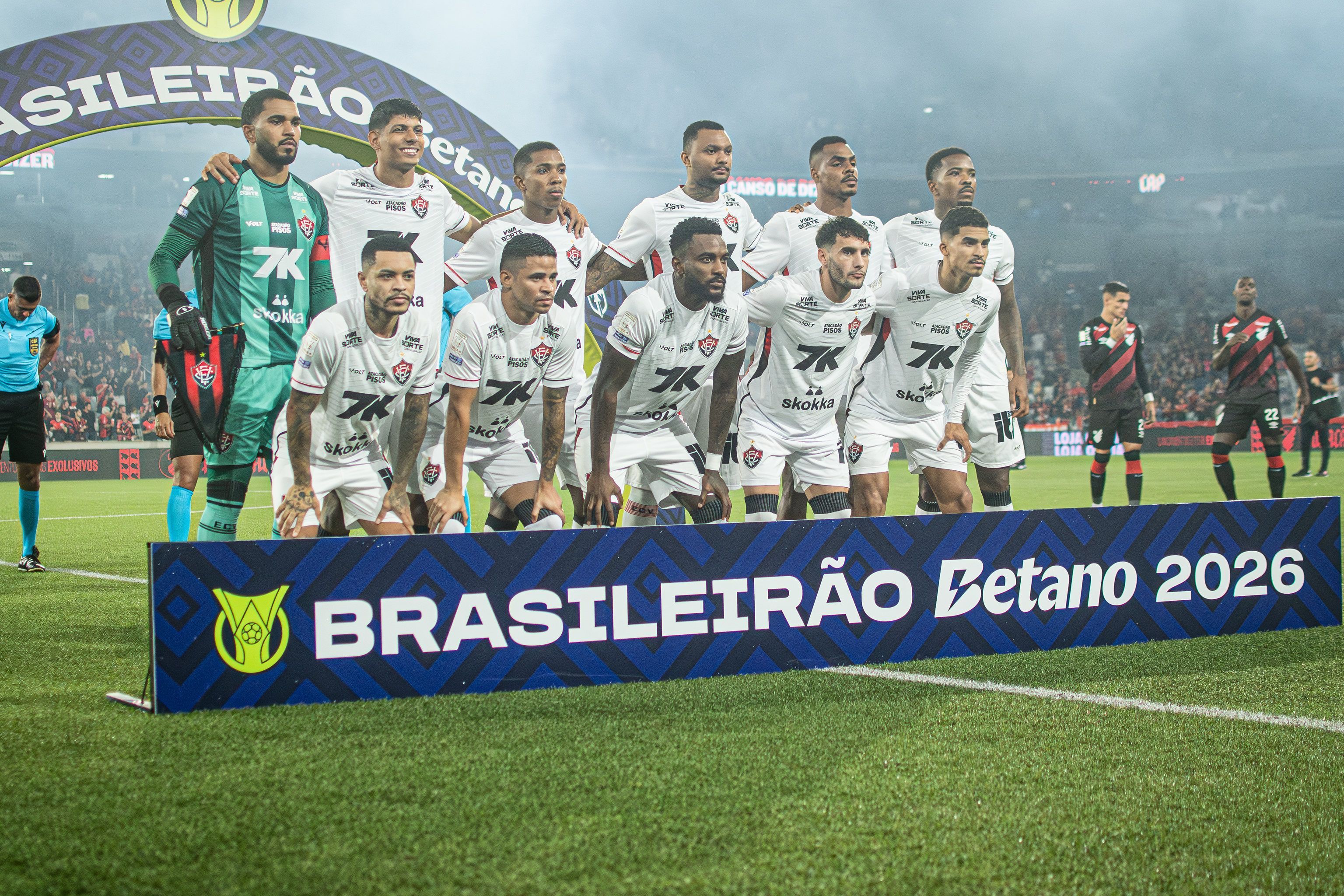 Após polêmicas, Vitória envia ofício e pede áudios do VAR à CBF