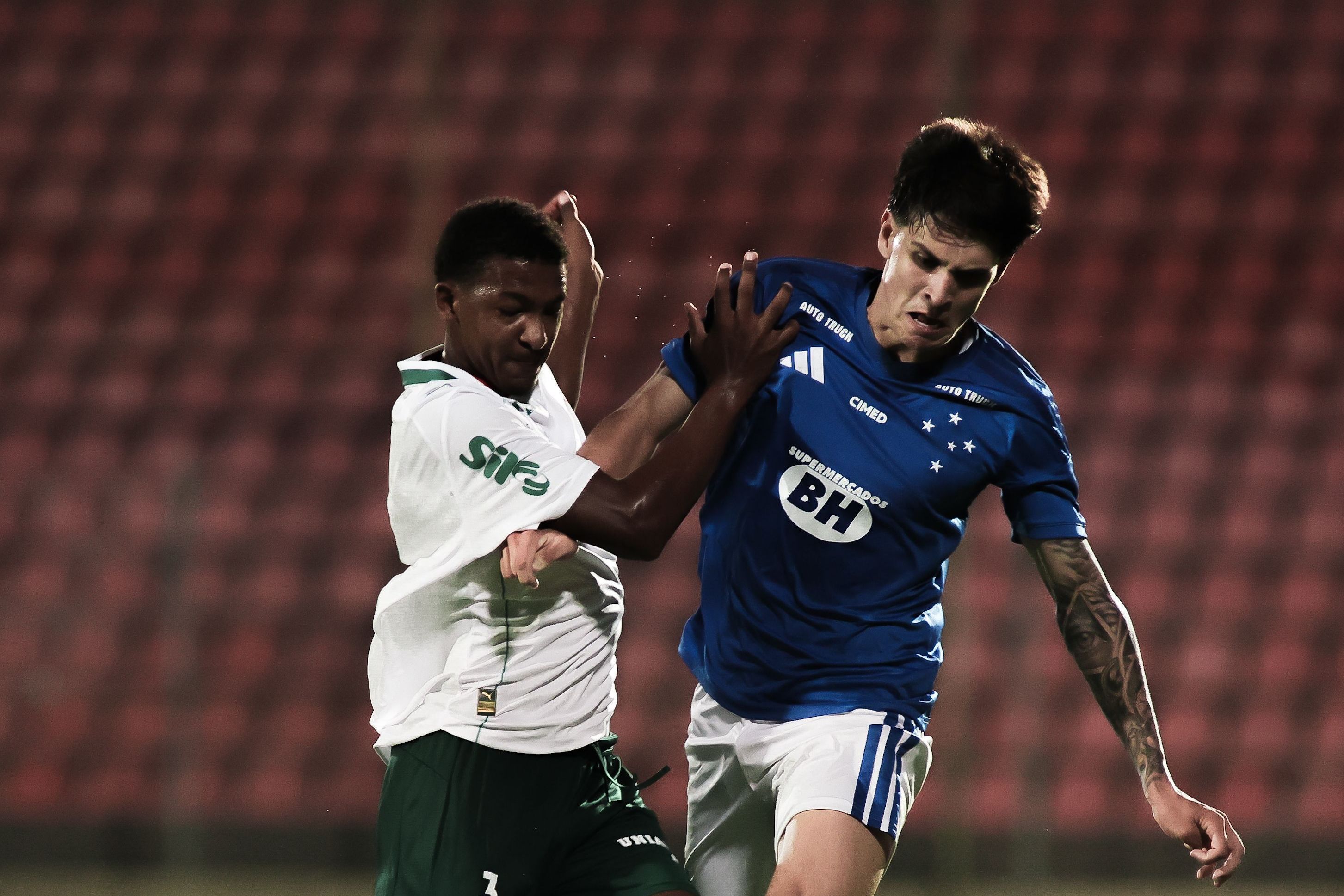 Palmeiras vence Cruzeiro e dispara na liderança do Campeonato Brasileiro Sub-20