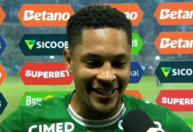 Vitor Roque reage à vitória do Palmeiras no Brasileiro e celebra retorno de lesão