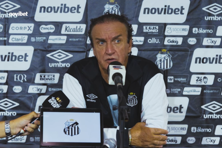 Cuca, técnico do Santos