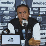 Cuca aprova atuação do Santos, mas dá aviso a elenco após empate contra Bahia
